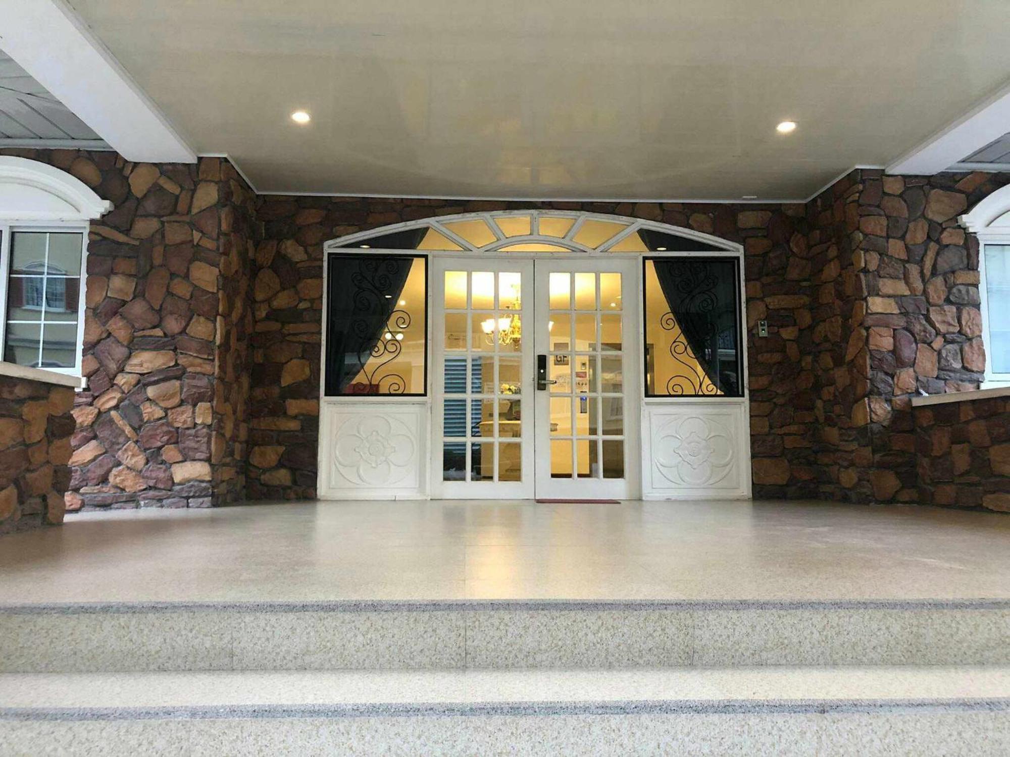Appleone Banawa Heights Guadalupe Cebu City Exterior photo